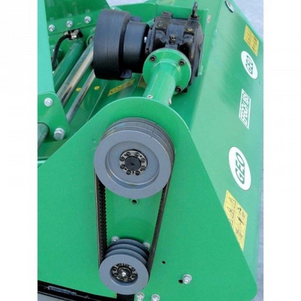 Broyeur horizontal à déport hydraulique EFGCH 145