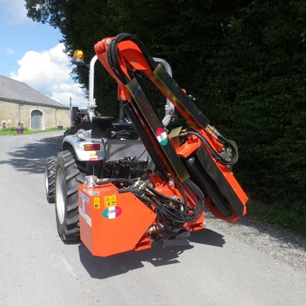 Epareuse débroussailleuse BOXER AM 110-46
