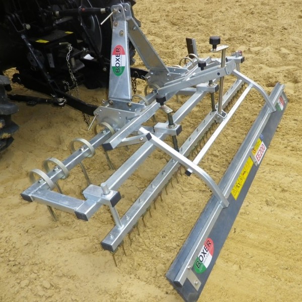 Herse niveleuse de carrière BOXER EE 200