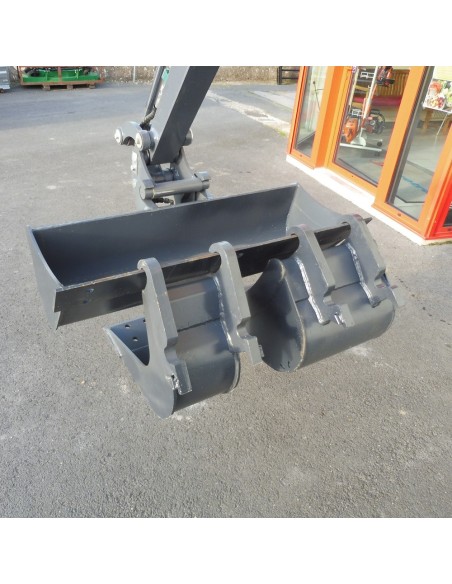 Mini-pelle EUROTRAC HE18 Cabine