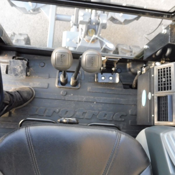 Mini-pelle EUROTRAC HE18 Cabine