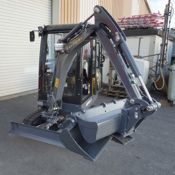 Mini-pelle EUROTRAC HE18 Cabine