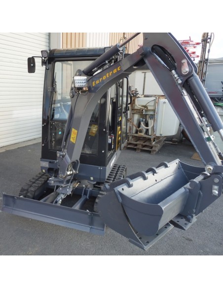 Mini-pelle EUROTRAC HE18 Cabine
