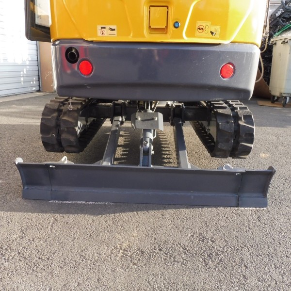 Mini-pelle EUROTRAC HE18 Cabine