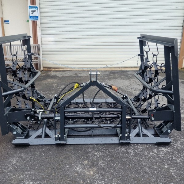 Herse de prairie lourde 4m hydraulique