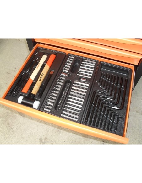 Servante d'atelier 182 outils