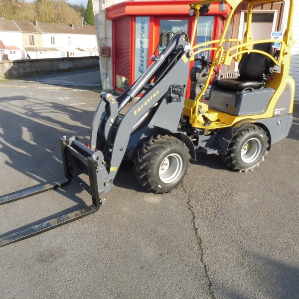 Chargeur articulé EUROTRAC W11