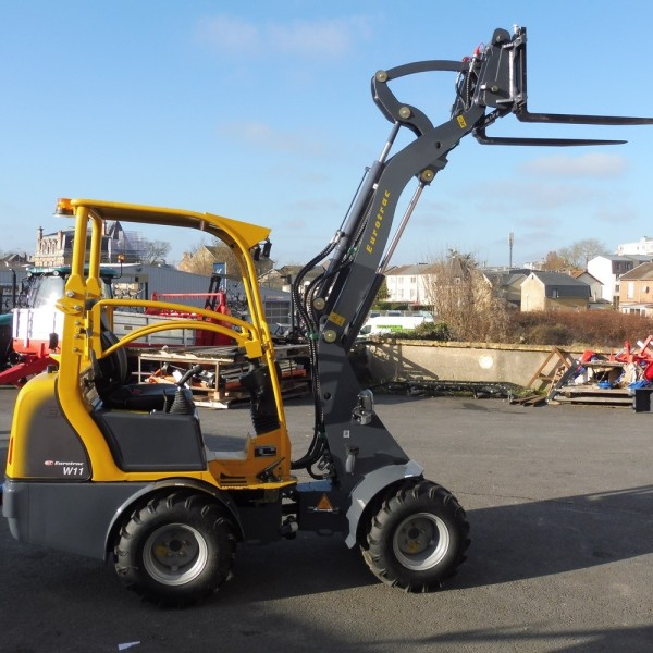Chargeur articulé EUROTRAC W11