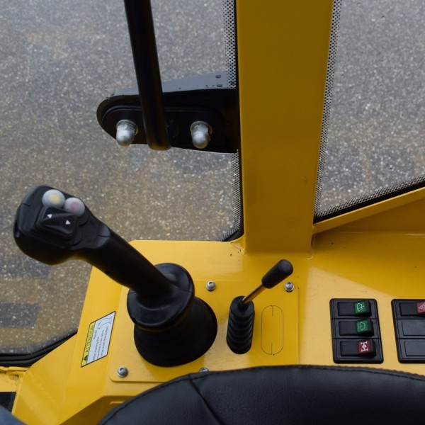 Chargeur articulé EUROTRAC W13-CF