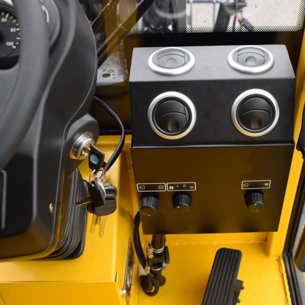 Chargeur articulé EUROTRAC W13-CF