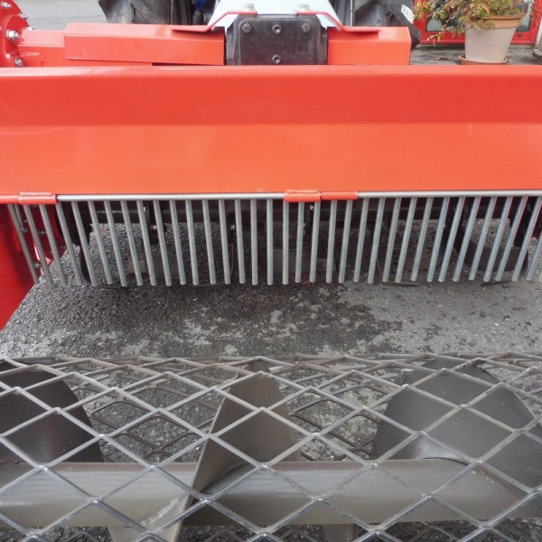 Enfouisseur de pierres EUROTRAC SB 165