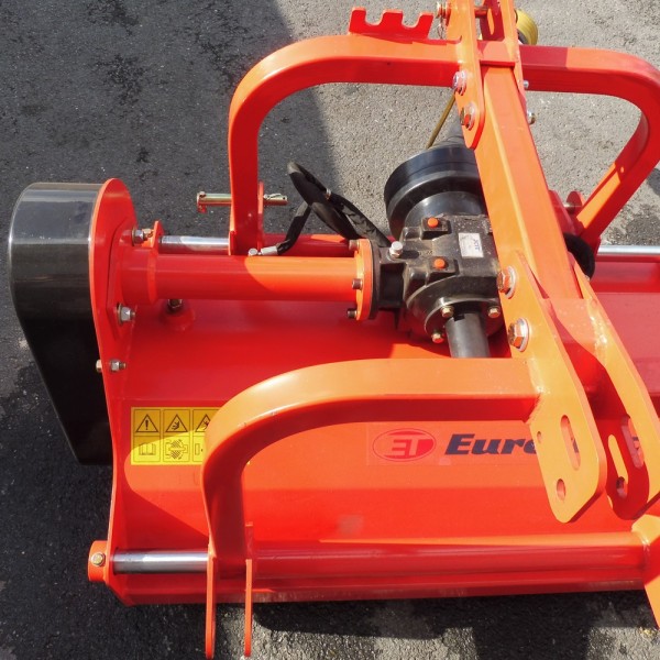 Broyeur boitier réversible EUROTRAC AG 140