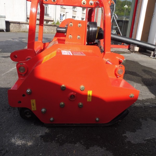 Broyeur boitier réversible EUROTRAC AG 140