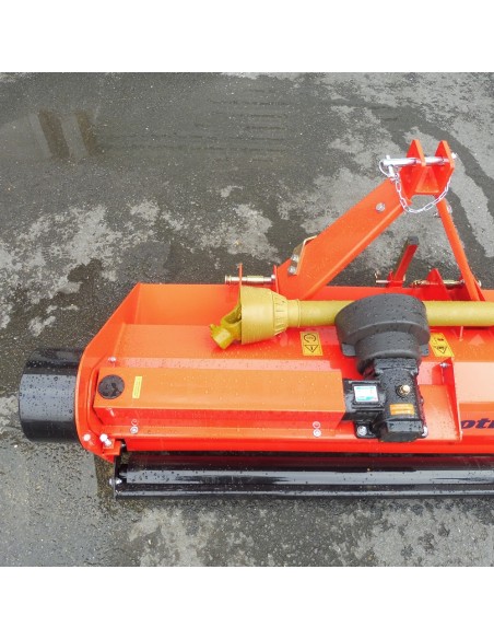Broyeur horizontal à fléaux EUROTRAC EF 165