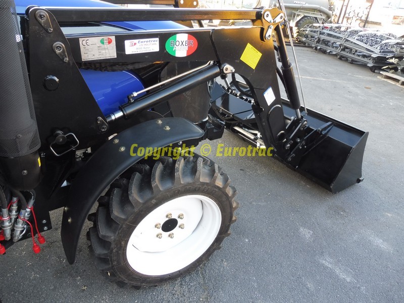 tracteur-lovol-eurotrac-M504-cabine-chargeur.11